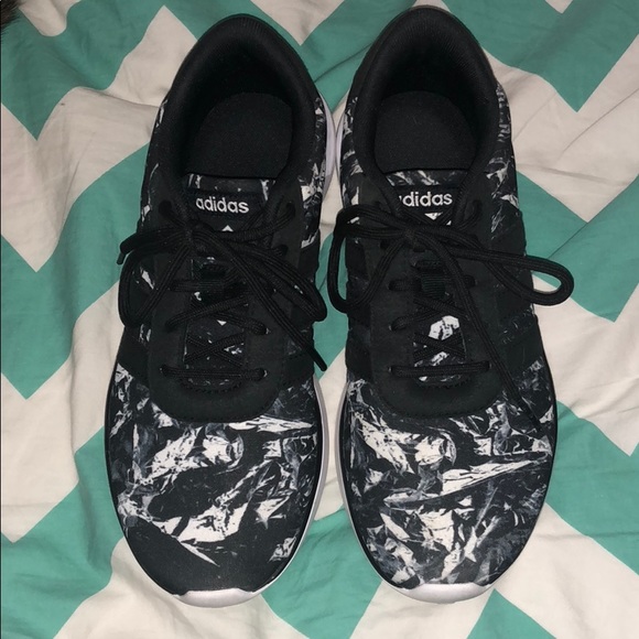 Adidas - Picture 3 of 5